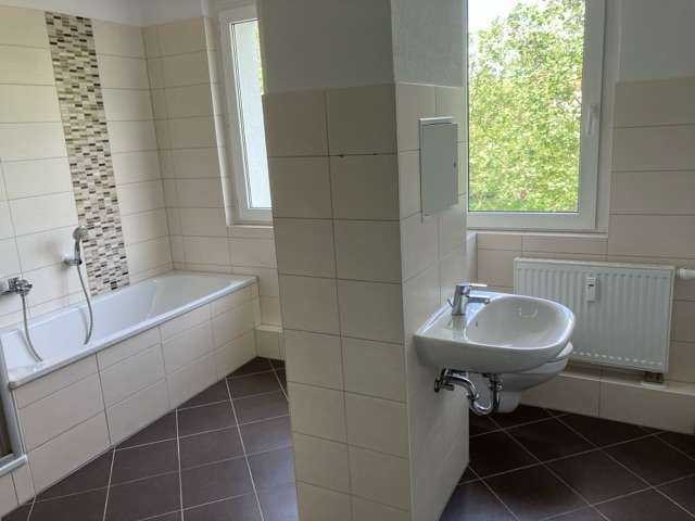 Thumbnail-Wohnung zum Mieten in Gera 350,00 € 58.91 m²