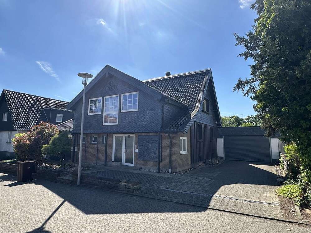 Thumbnail-Haus zum Kaufen in Bergisch Gladbach 710.000,00 € 262 m²