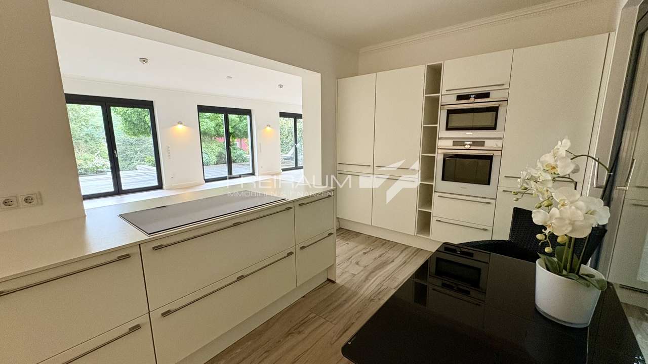 Thumbnail-Wohnung zum Mieten in Siegen 2.000,00 € 190 m²