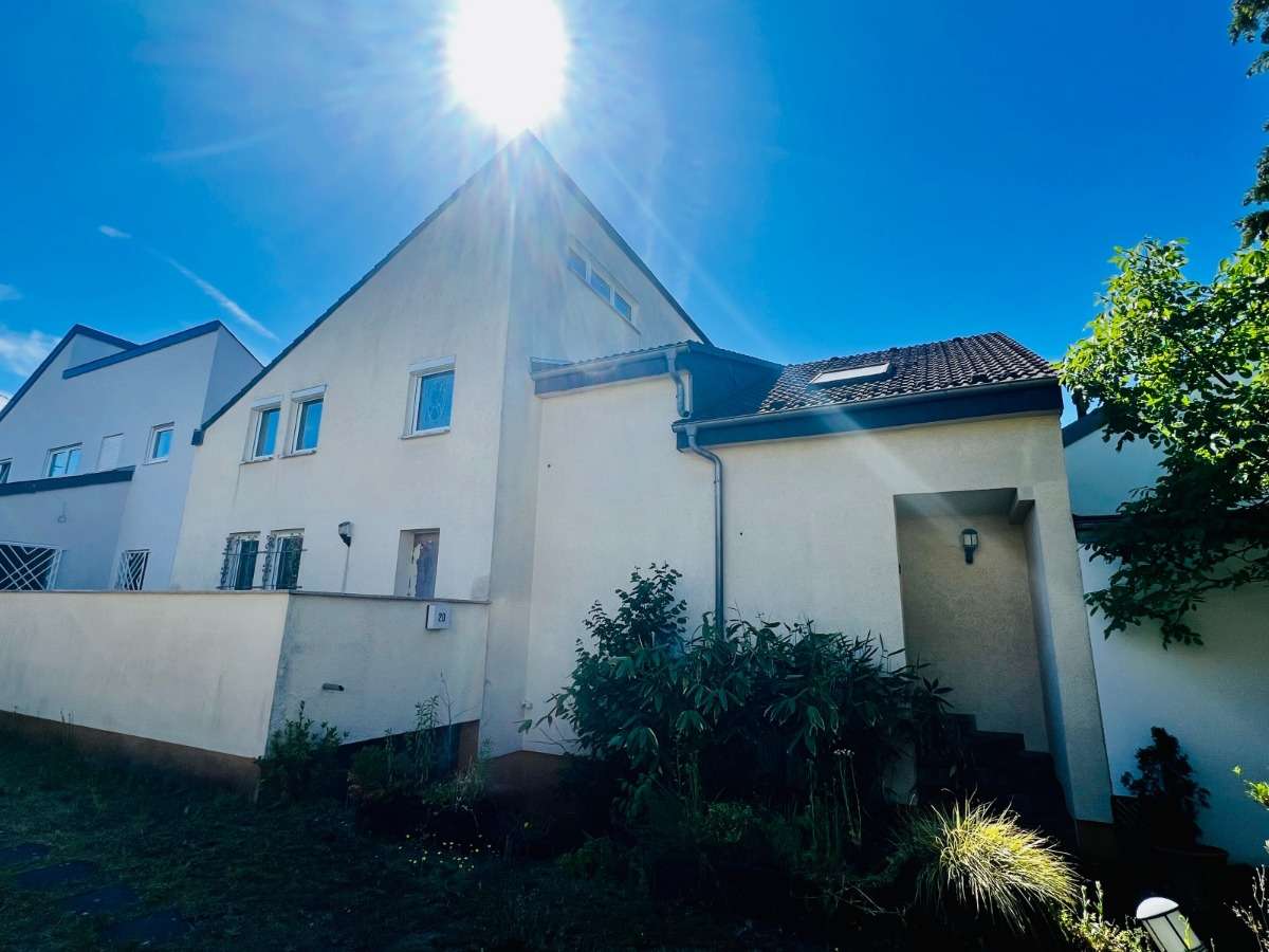 Thumbnail-Haus zum Kaufen in Neu-Isenburg 989.900,00 € 271 m²