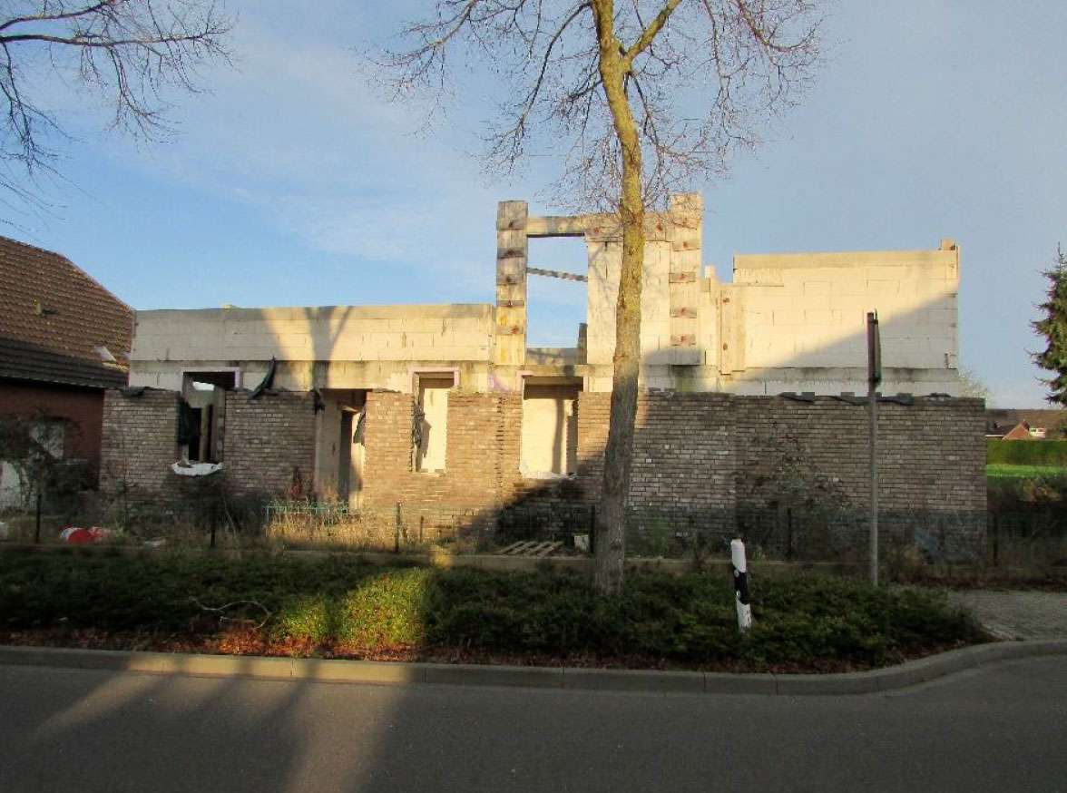 Thumbnail-Haus zum Kaufen in Kranenburg 73.800,00 € 142 m²