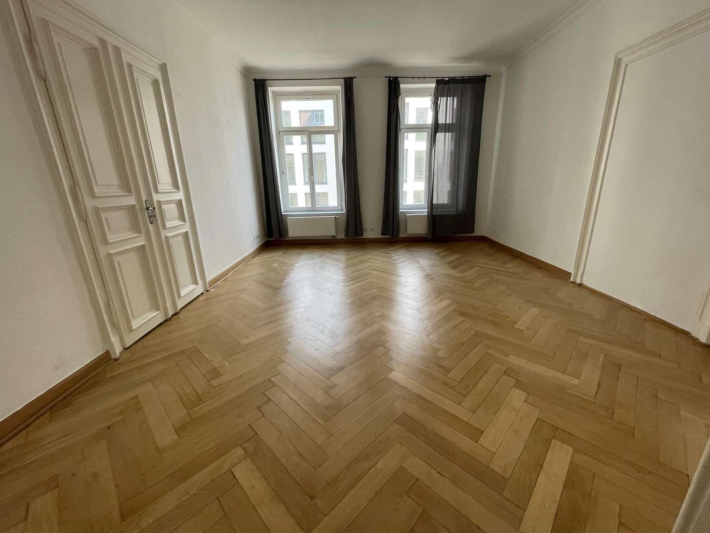 Thumbnail-Wohnung zum Mieten in Leipzig 2.400,00 € 201.35 m²