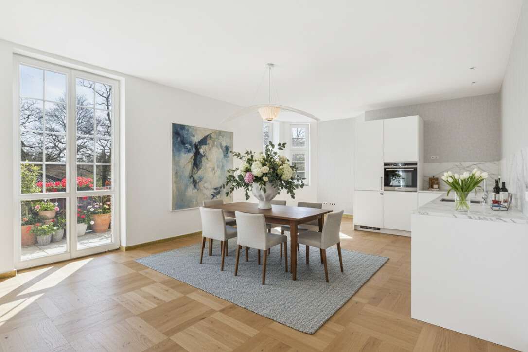 Thumbnail-Wohnung zum Kaufen in Hamburg Nienstedten 1.990.000,00 € 156.65 m²