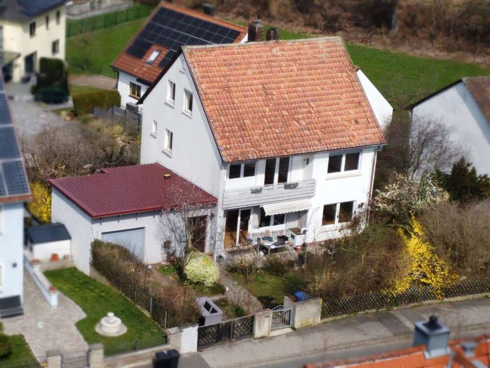 Thumbnail-Haus zum Kaufen in Neustadt an der Aisch 300.000,00 € 165 m²