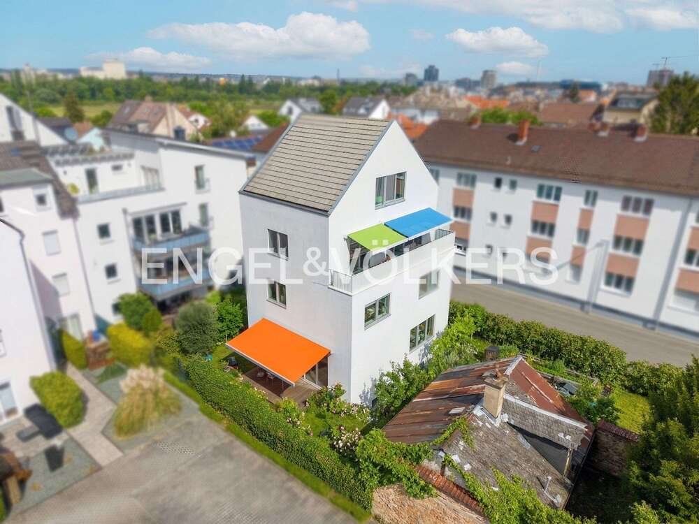 Thumbnail-Haus zum Kaufen in Frankfurt am Main 1.090.000,00 € 211.54 m²