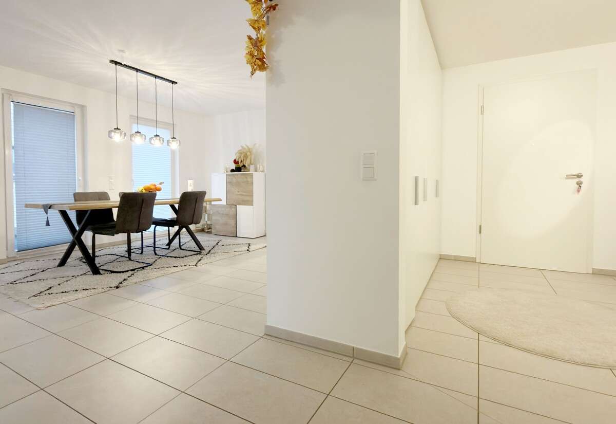 Thumbnail-Wohnung zum Mieten in Langenfeld 1.450,00 € 111 m²