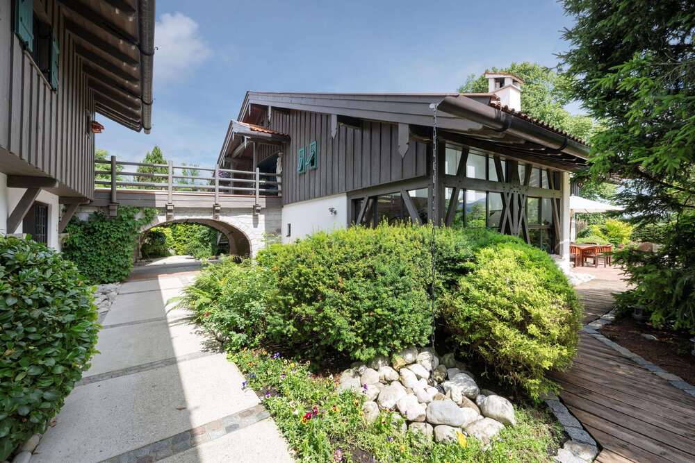 Thumbnail-Haus zum Kaufen in Lenggries 2.990.000,00 € 577 m²