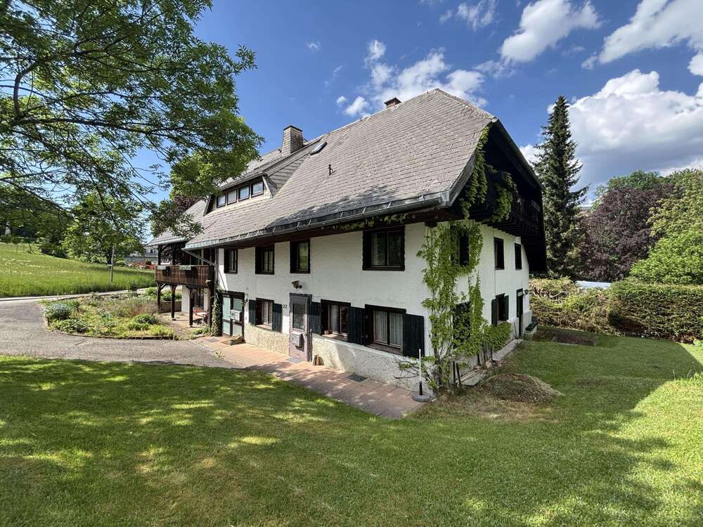 Thumbnail-Haus zum Kaufen in Lenzkirch 398.000,00 € 430 m²