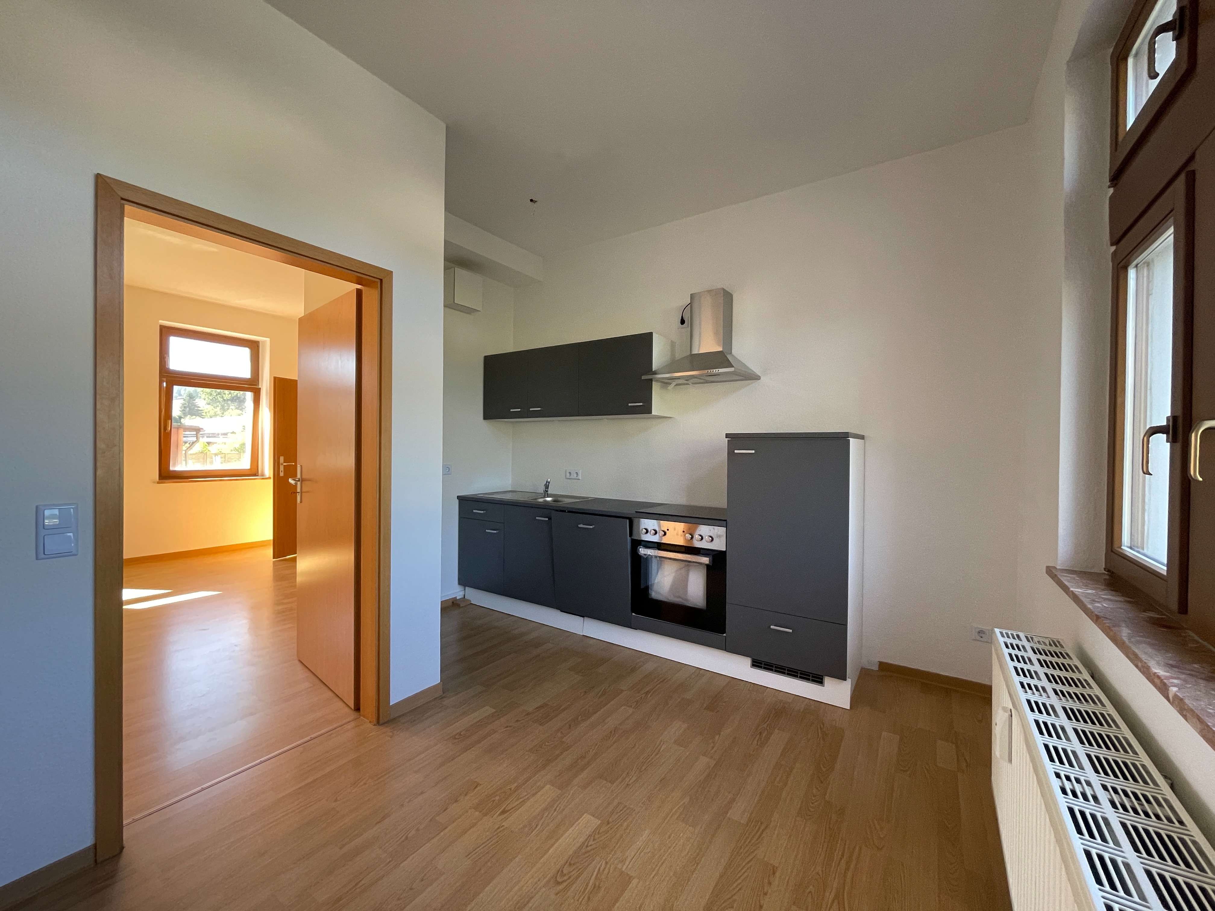 Thumbnail-Wohnung zum Mieten in Klingenthal 370,00 € 62.76 m²