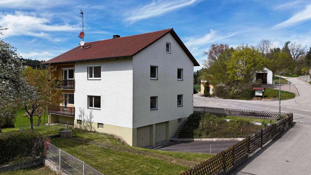 Thumbnail-Haus zum Kaufen in Bernhardswald 299.000,00 € 197.35 m²