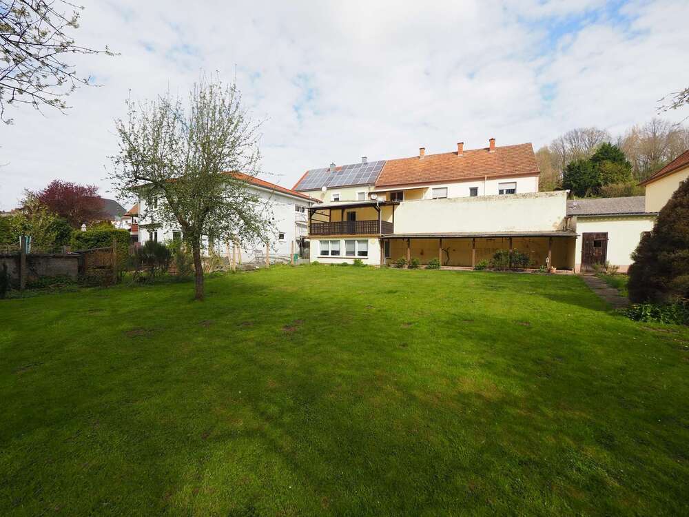 Thumbnail-Haus zum Kaufen in Zweibrücken 175.000,00 € 250 m²