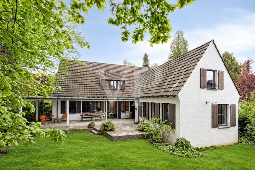 Thumbnail-Haus zum Kaufen in Köln 1.290.000,00 € 210.88 m²