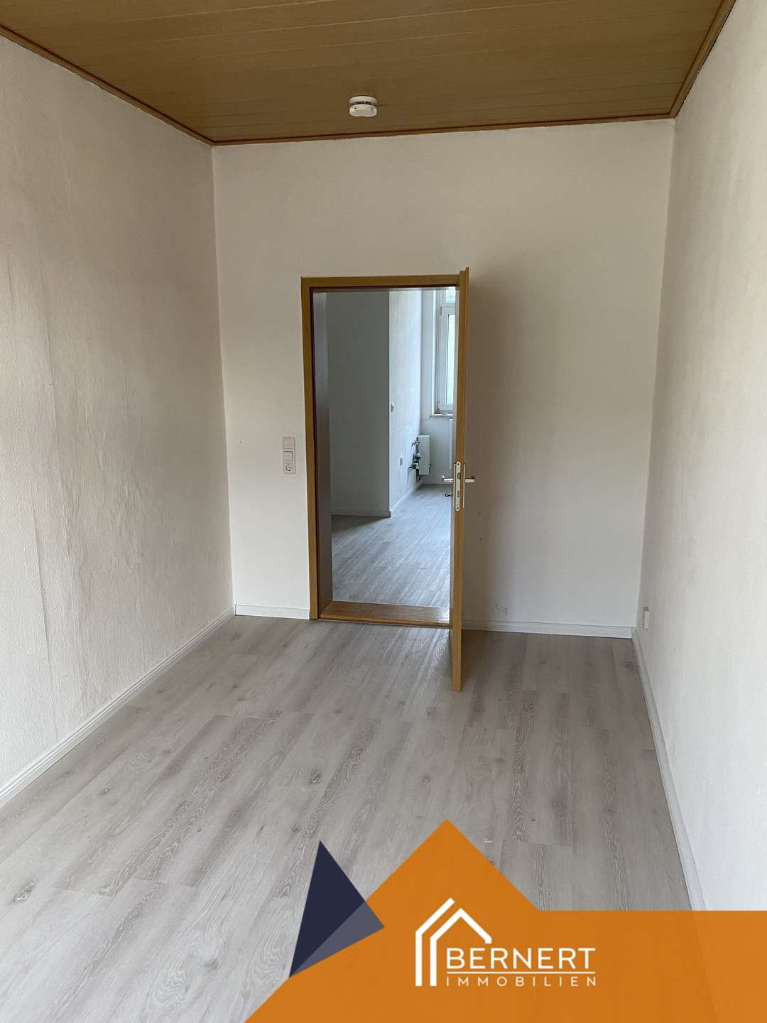 Thumbnail-Wohnung zum Mieten in OelsnitzVogtl. 230,00 € 32.5 m²