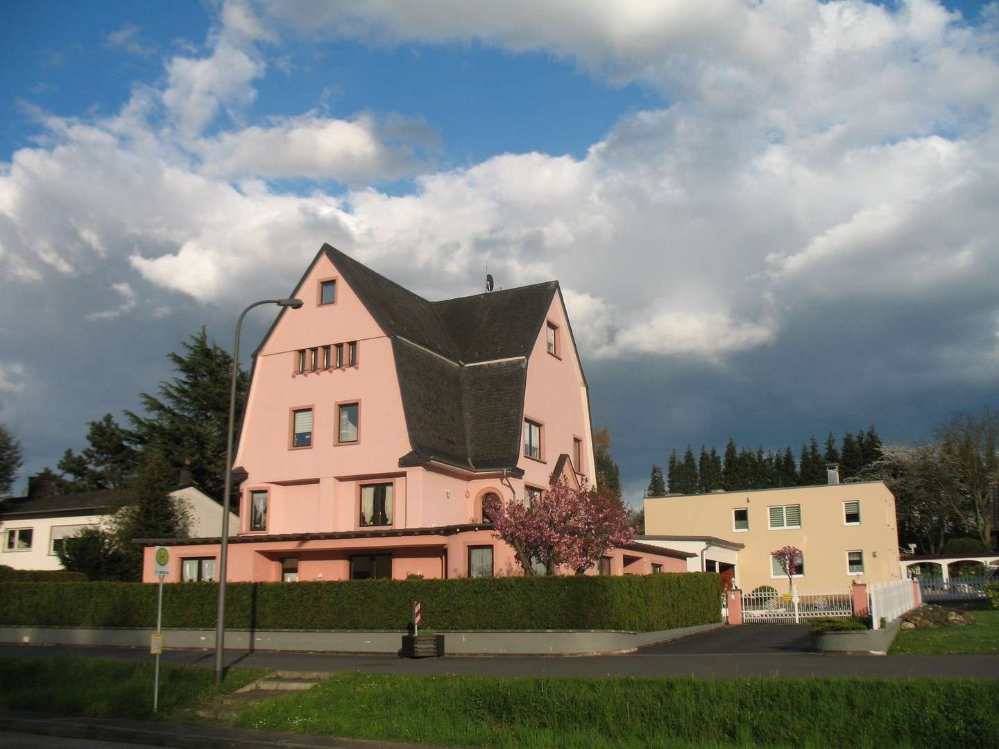 Thumbnail-Wohnung zum Mieten in Zeltingen-Rahtig 1.300,00 € 174 m²