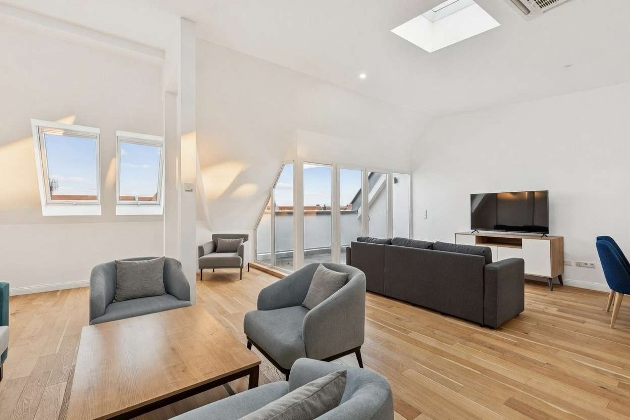 Thumbnail-Wohnung zum Mieten in Berlin 2.500,00 € 153.73 m²