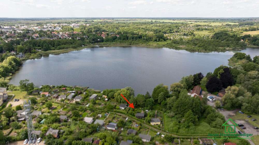 Thumbnail-Haus zum Kaufen in Schwerin 45.000,00 € 27 m²