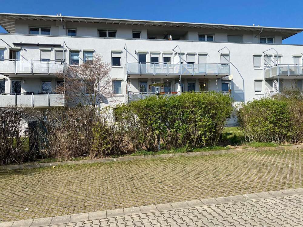 Thumbnail-Wohnung zum Kaufen in Zwenkau 102.000,00 € 41 m²
