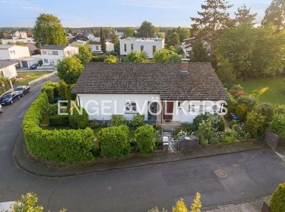 Thumbnail-Haus zum Kaufen in Dreieich 1.095.000,00 € 212 m²