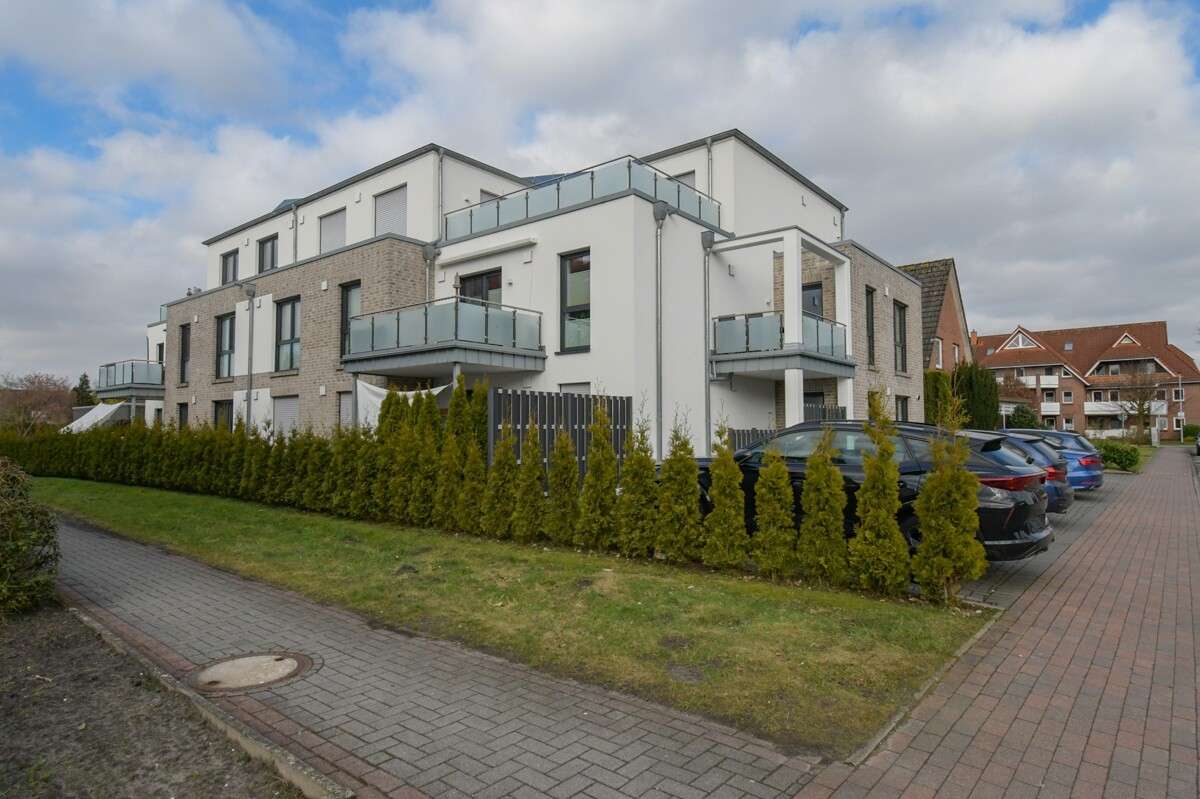 Thumbnail-Wohnung zum Kaufen in Westerstede 249.900,00 € 73.63 m²