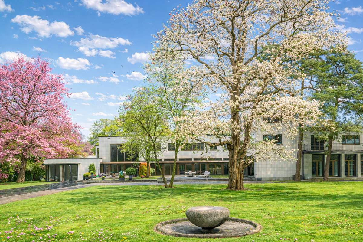 Thumbnail-Haus zum Mieten in Hamburg 6.950,00 € 329 m²