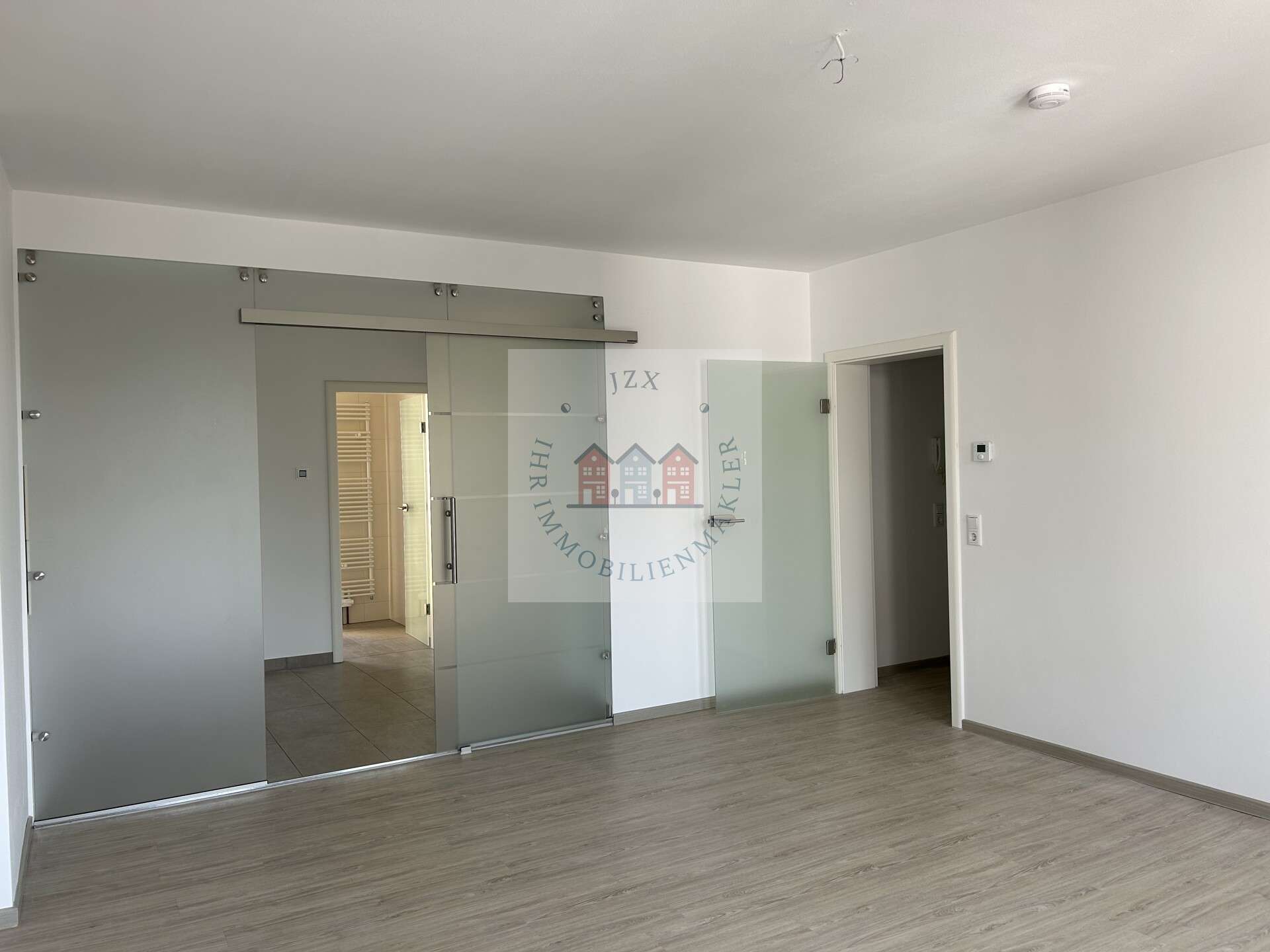 Thumbnail-Wohnung zum Mieten in Zwickau 688,00 € 86 m²