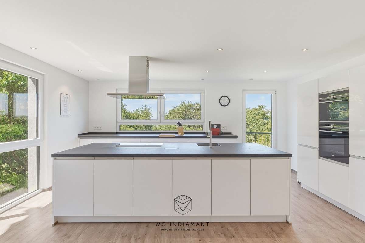 Thumbnail-Wohnung zum Mieten in Affalterbach 1.800,00 € 161.83 m²