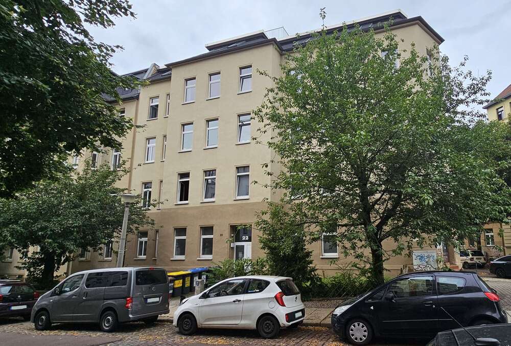 Thumbnail-Wohnung zum Kaufen in Halle 185.000,00 € 73.72 m²