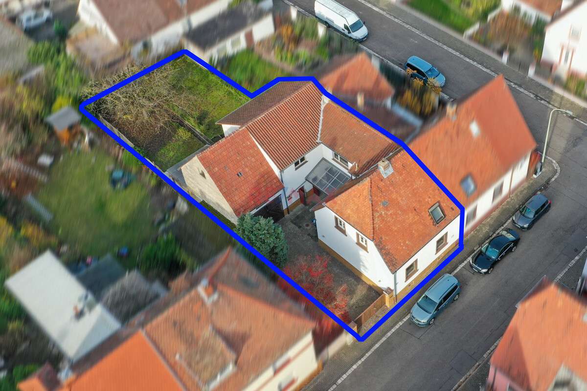 Thumbnail-Haus zum Kaufen in Altrip 318.000,00 € 147 m²