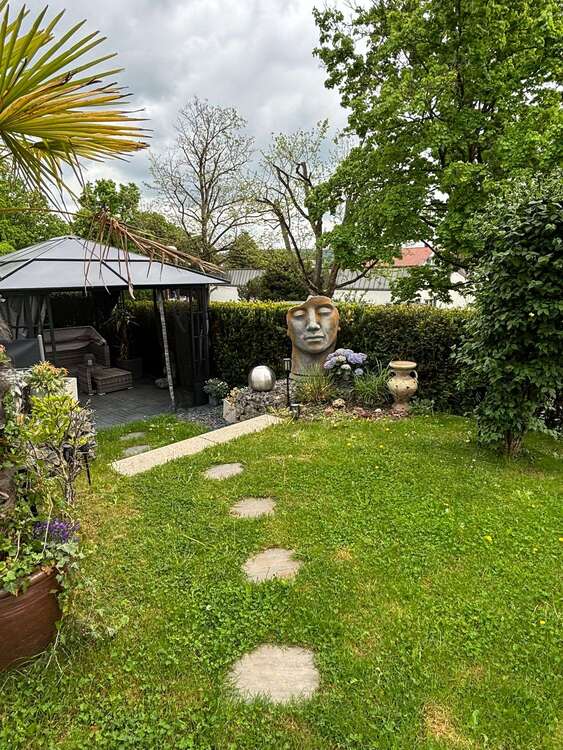 Thumbnail-Haus zum Kaufen in Sindelfingen 1.390.000,00 € 280 m²