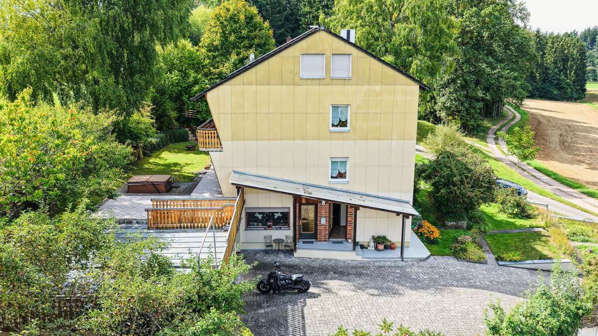 Thumbnail-Haus zum Kaufen in Thalmassing 580.000,00 € 360 m²