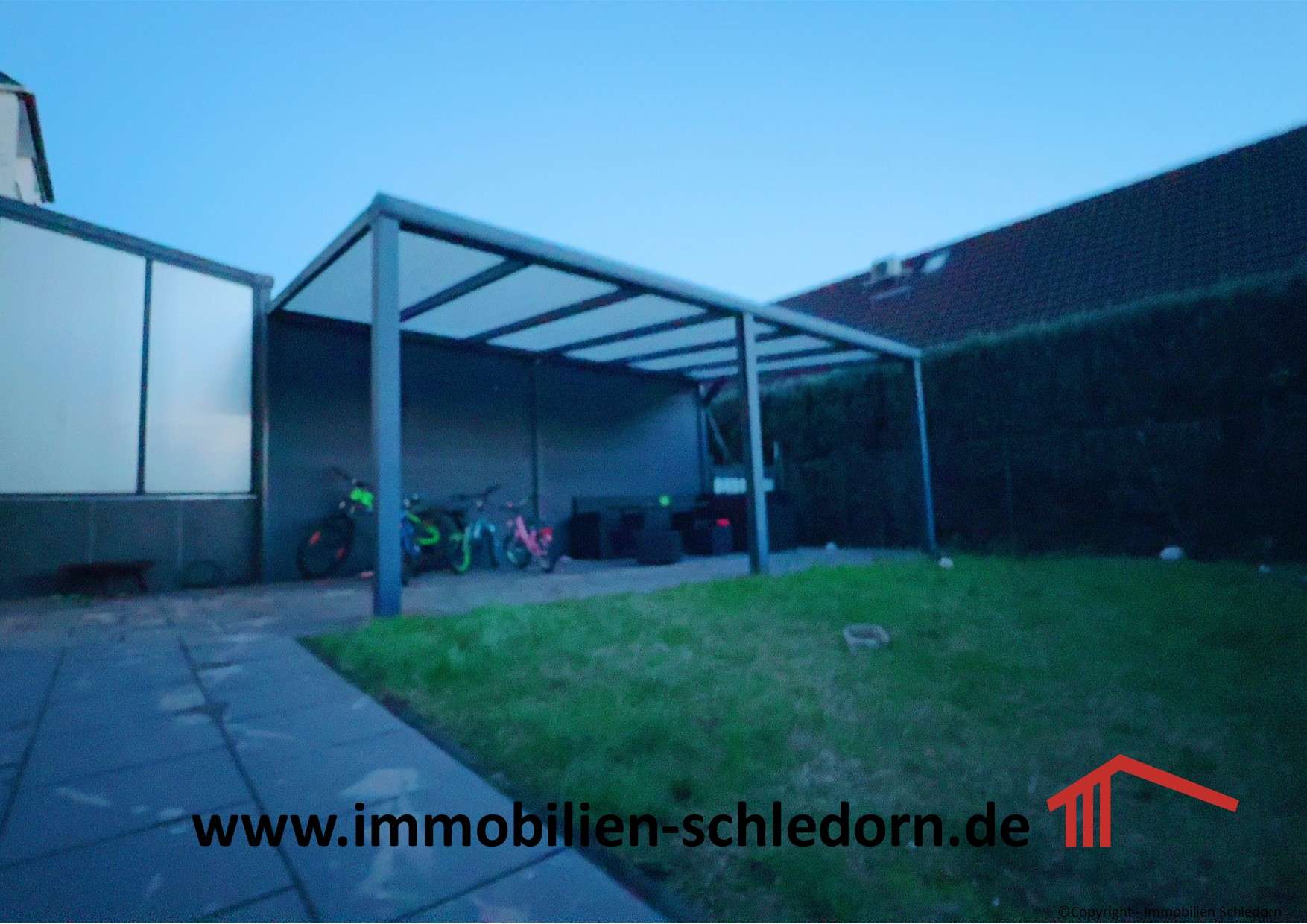 Thumbnail-Haus zum Kaufen in Oberhausen 399.000,00 € 210 m²