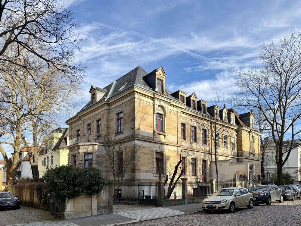 Thumbnail-Haus zum Kaufen in Dresden 1.190.000,00 € 350 m²