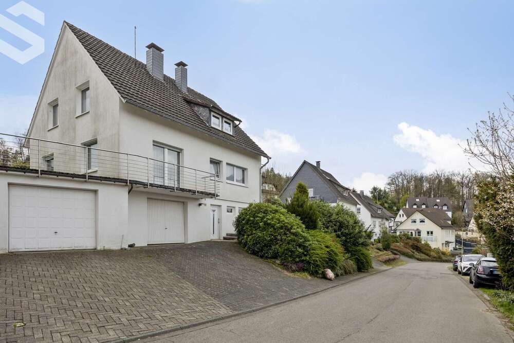 Thumbnail-Haus zum Kaufen in Wiehl 225.000,00 € 142.95 m²