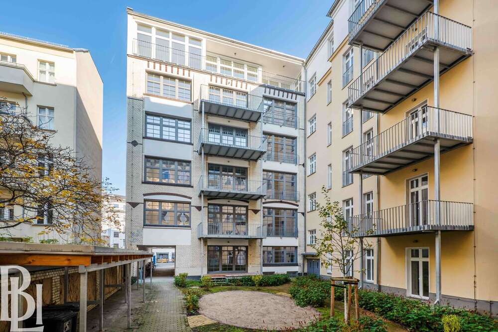 Thumbnail-Wohnung zum Kaufen in Berlin 1.905.000,00 € 217.63 m²