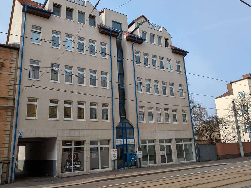 Thumbnail-Wohnung zum Mieten in HalleS. 550,00 € 72.64 m²