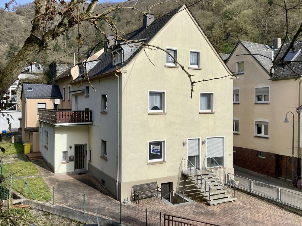 Thumbnail-Haus zum Kaufen in St. Goarshausen-Wellmich 149.000,00 € 226 m²