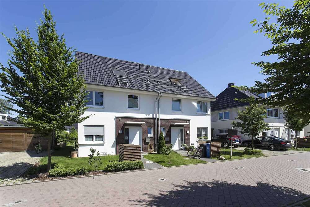 Thumbnail-Haus zum Mieten in Kleinmachnow 2.537,40 € 135.69 m²