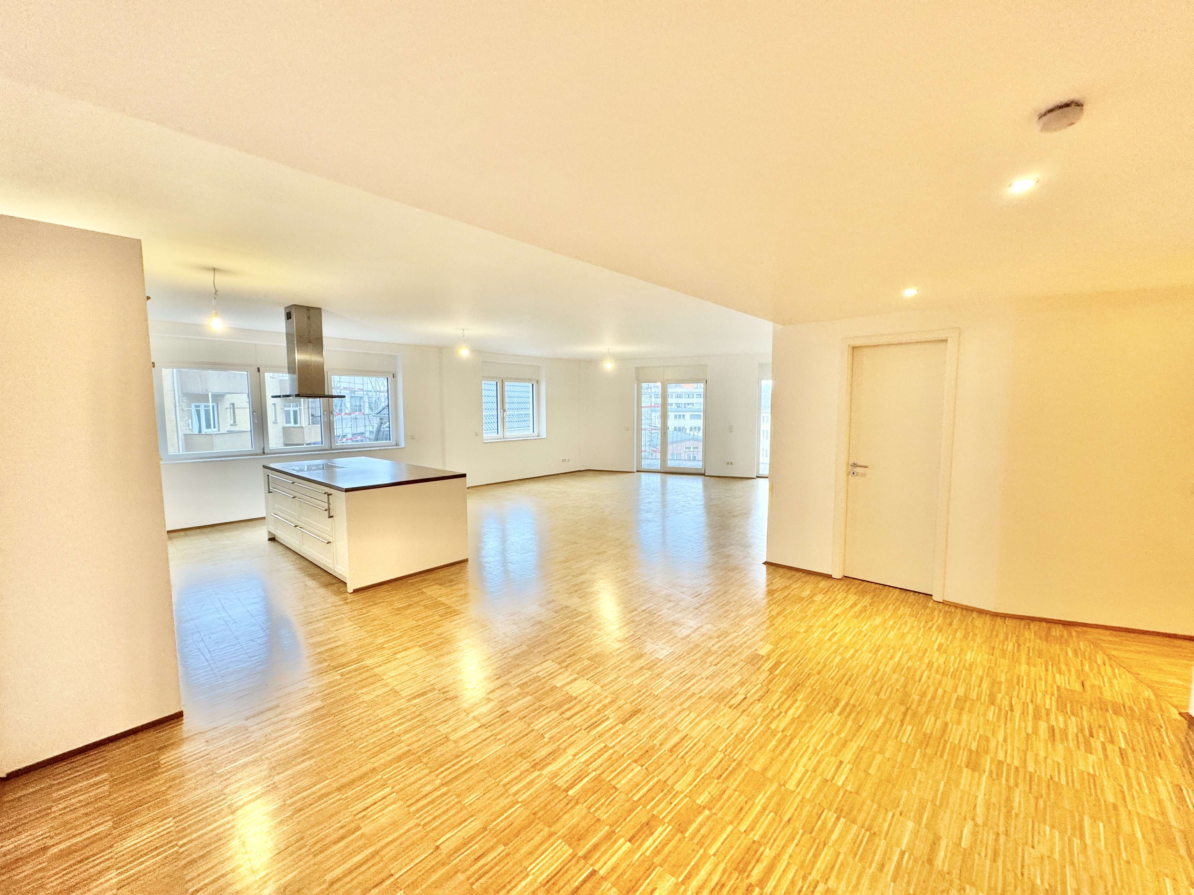 Thumbnail-Wohnung zum Kaufen in Stuttgart 730.000,00 € 164 m²