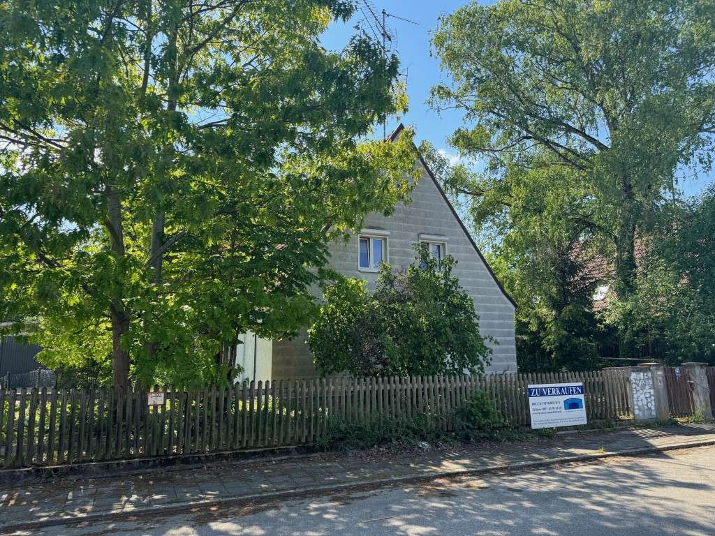 Thumbnail-Grundstück zu verkaufen in Hohenbrunn 890.000,00 € 600 m²