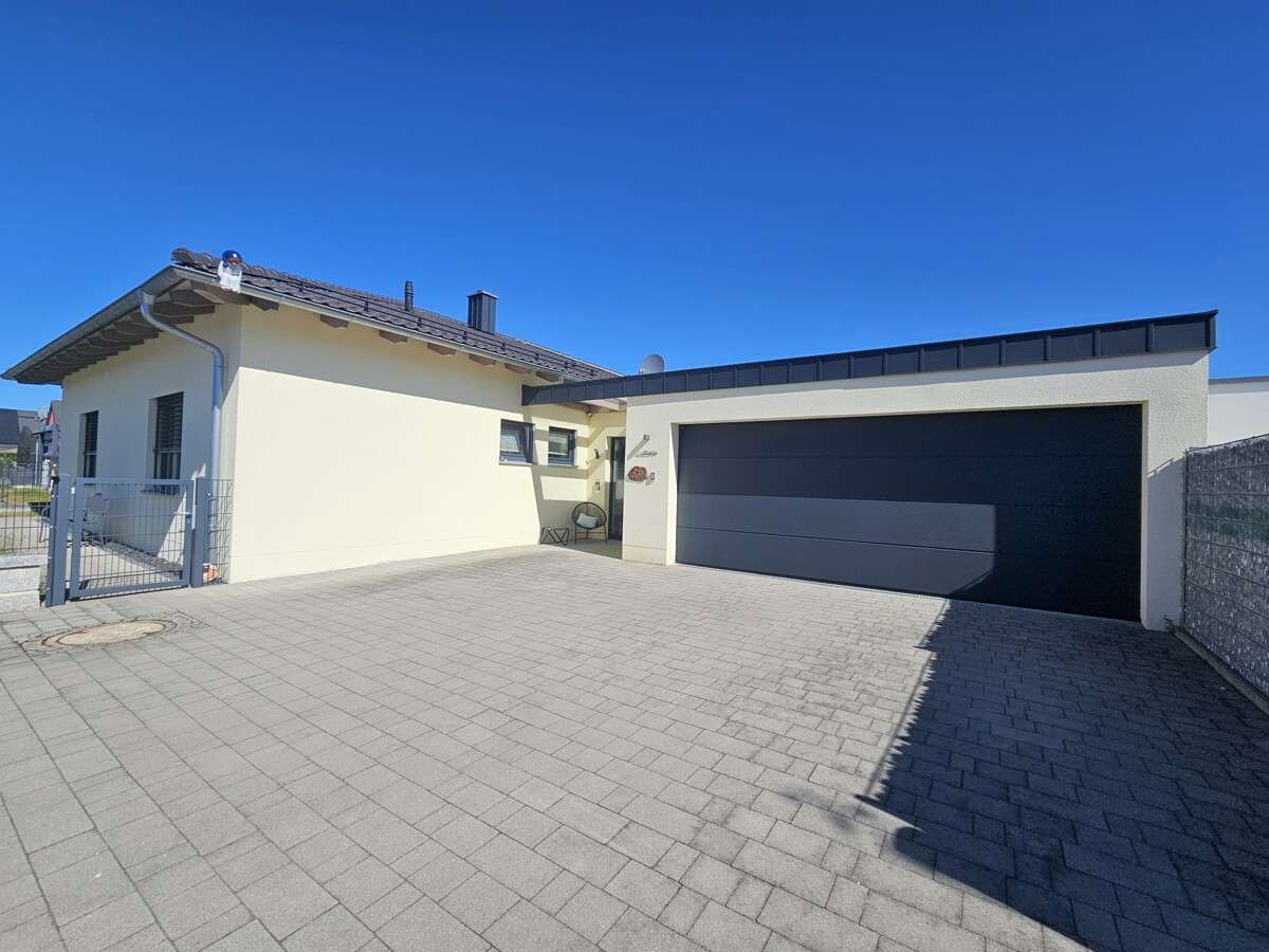 Thumbnail-Haus zum Kaufen in Schwarzenfeld 649.000,00 € 133.35 m²