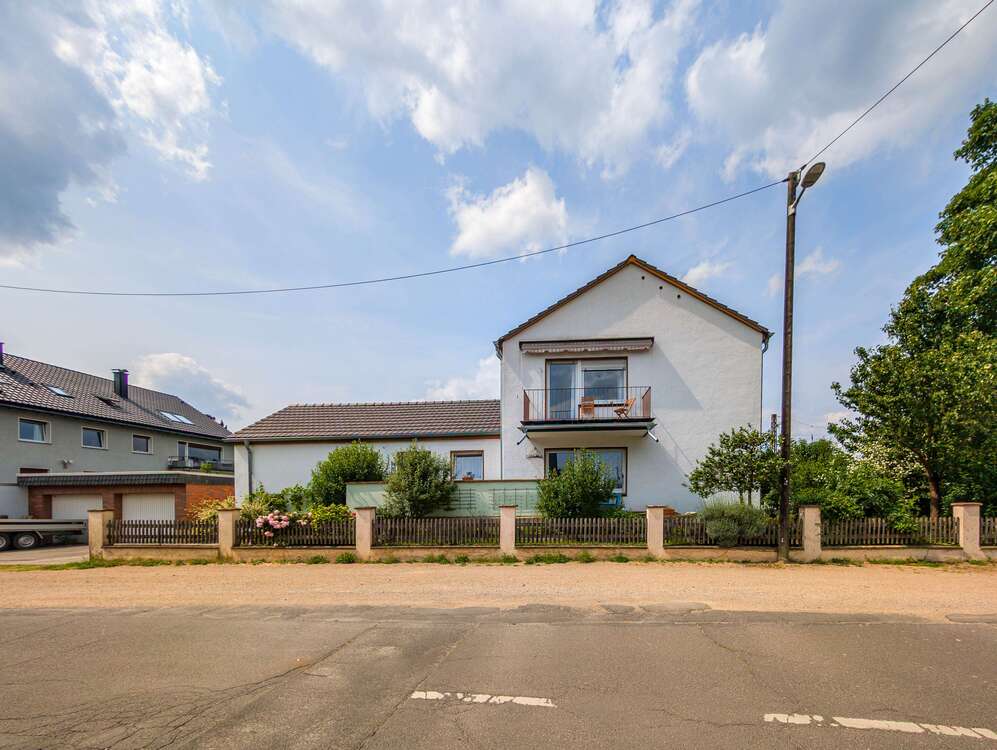 Thumbnail-Haus zum Kaufen in Bonn 638.000,00 € 195 m²