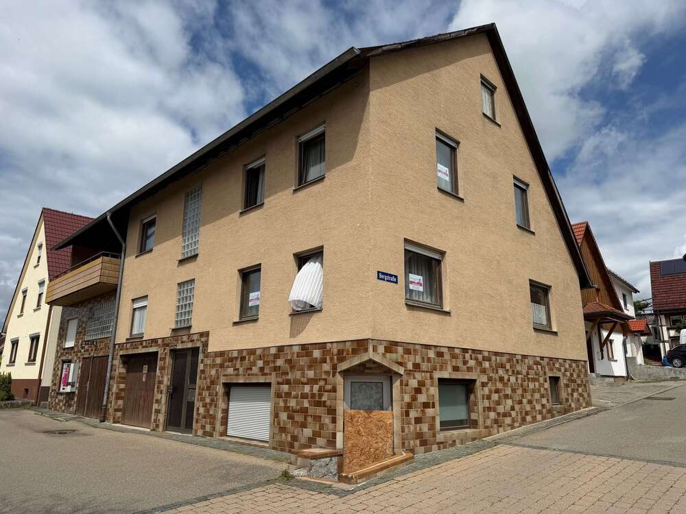 Thumbnail-Haus zum Kaufen in Erkenbrechtsweiler 365.000,00 € 182 m²