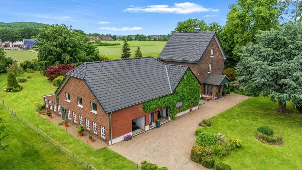 Thumbnail-Haus zum Kaufen in Moers 869.000,00 € 257 m²