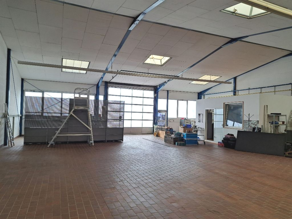 Thumbnail-Halle in Bergisch Gladbach 2.100,00 € 300 m²