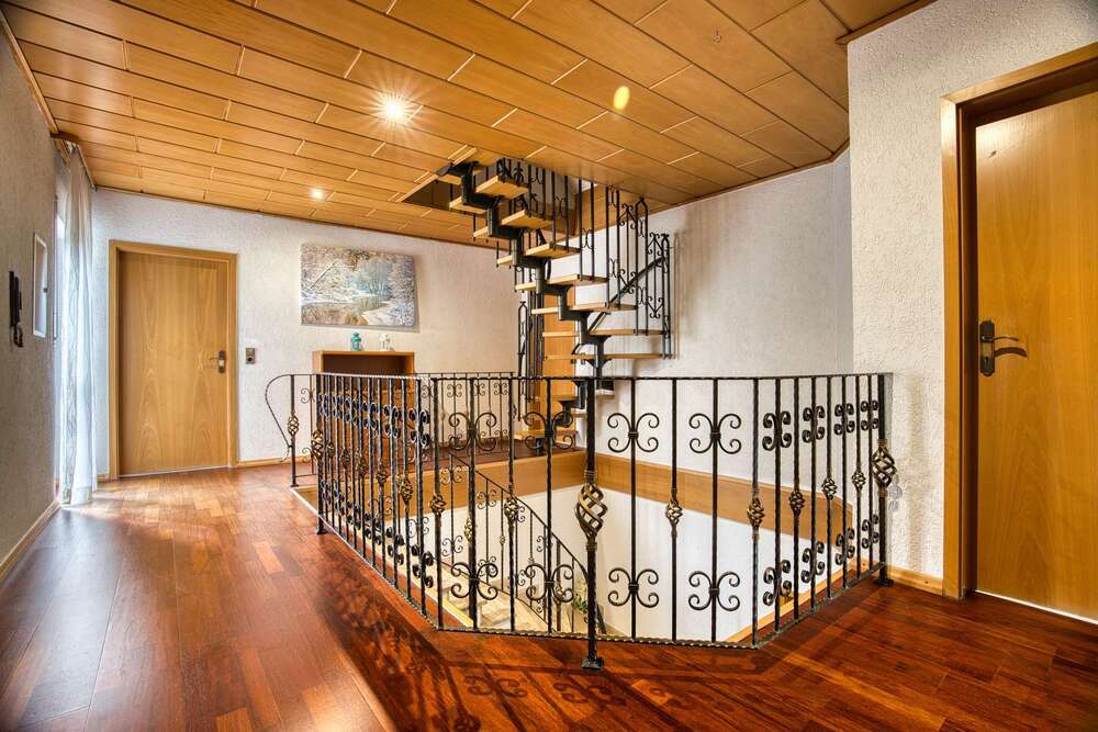 Thumbnail-Haus zum Kaufen in Lauenförde 369.500,00 € 201 m²