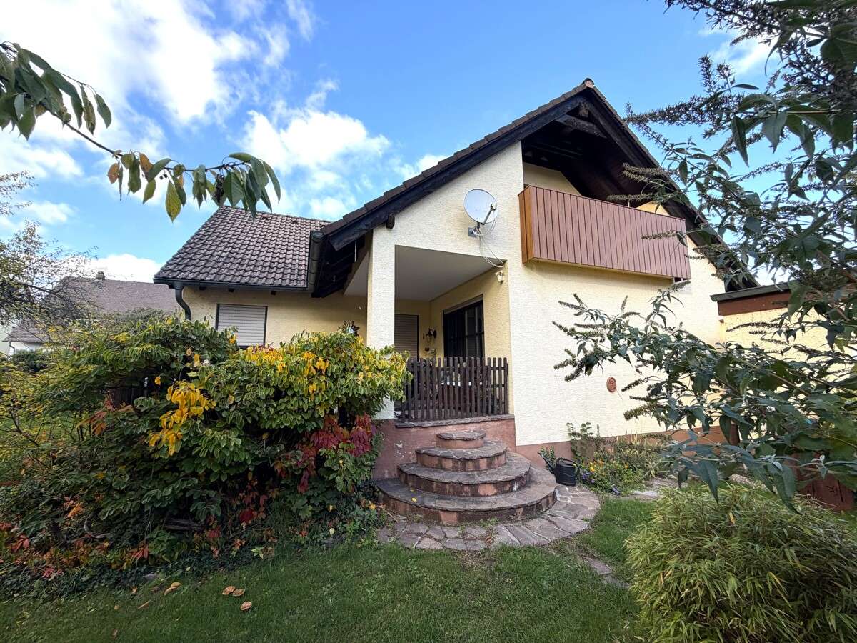 Thumbnail-Haus zum Kaufen in Forchheim Buckenhofen 559.000,00 € 138 m²