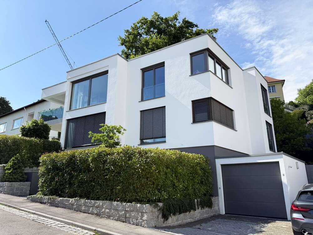 Thumbnail-Wohnung zum Mieten in Stuttgart 3.200,00 € 140 m²