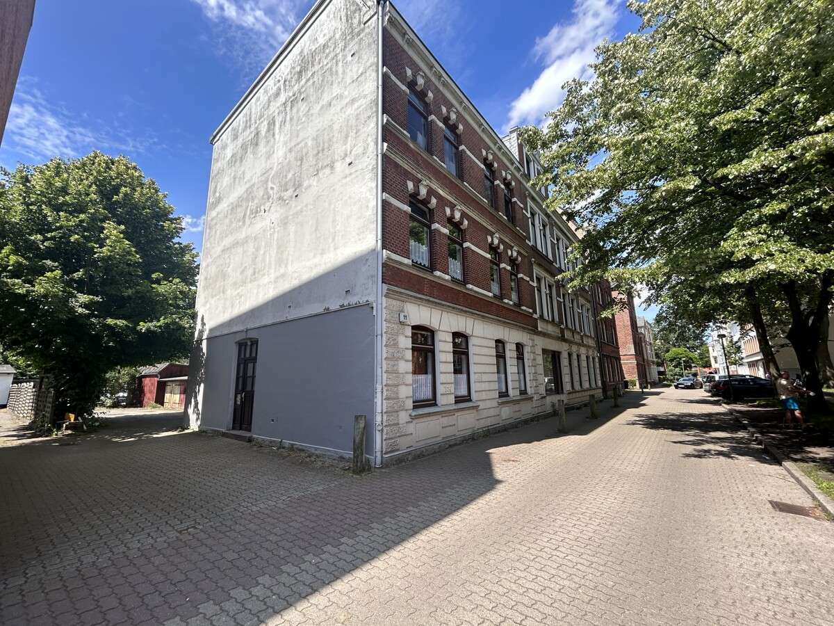 Thumbnail-Haus zum Kaufen in Neumünster 252.200,00 € 197 m²