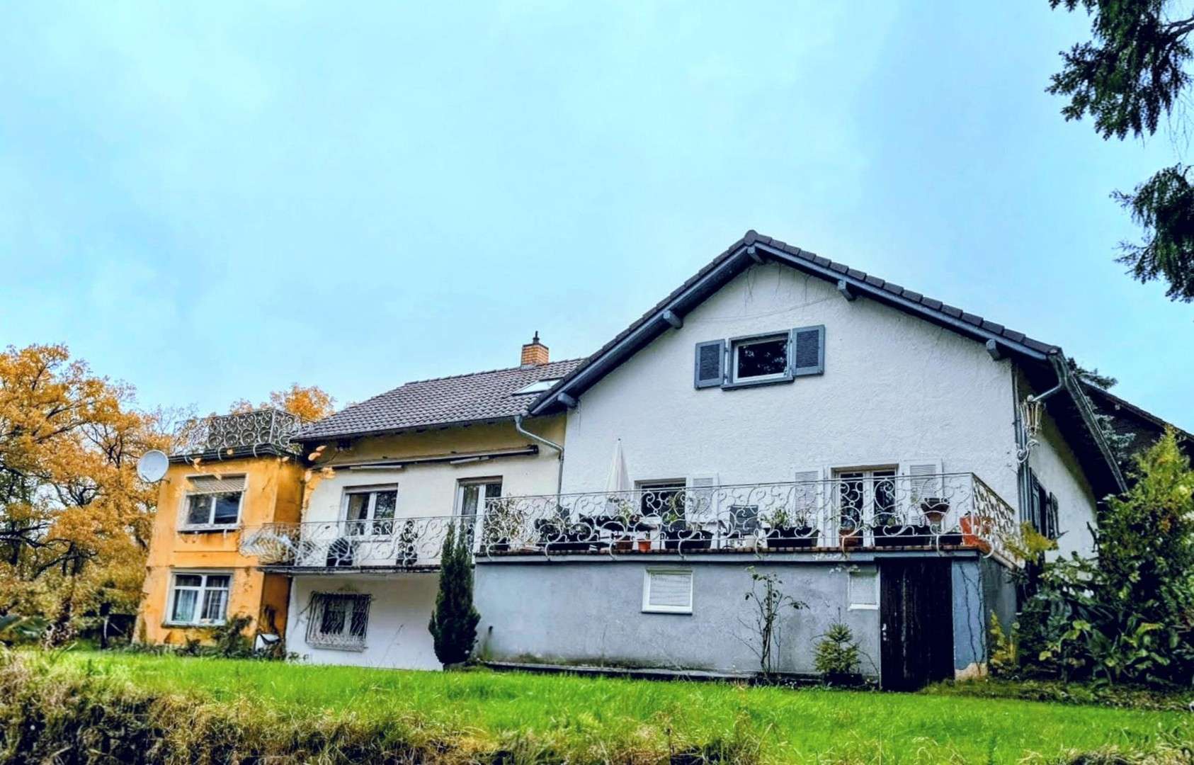 Thumbnail-Haus zum Kaufen in Kaiserslautern-Erlenbach 480.000,00 € 300 m²