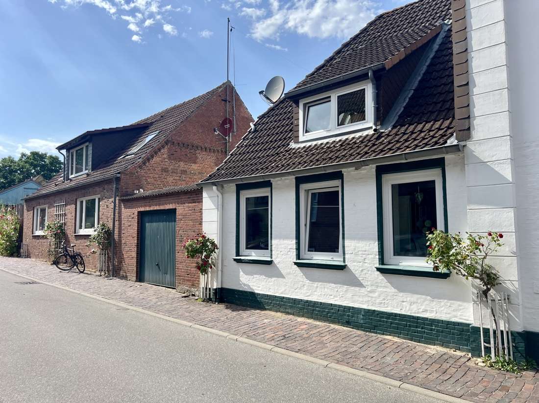 Thumbnail-Haus zum Kaufen in Wöhrden 379.000,00 € 434.47 m²